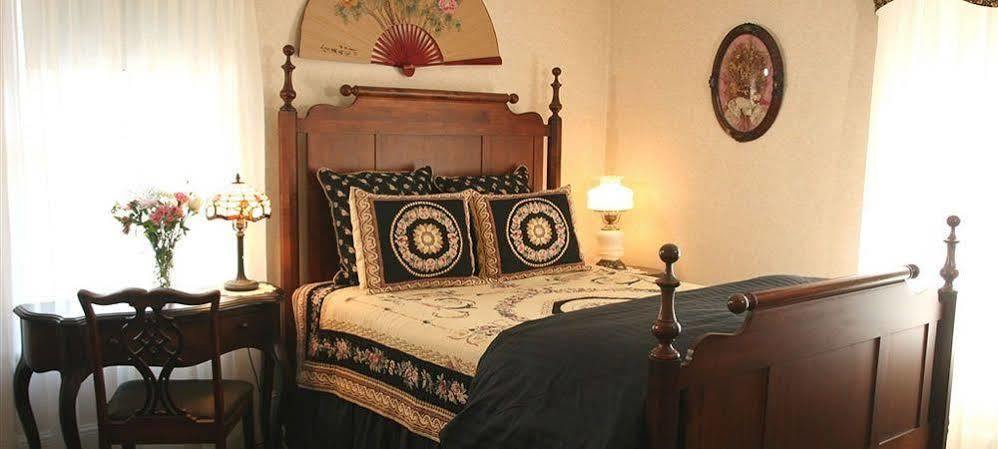 Isaiah Jones Homestead Bed And Breakfast Sandwich Exterior foto
