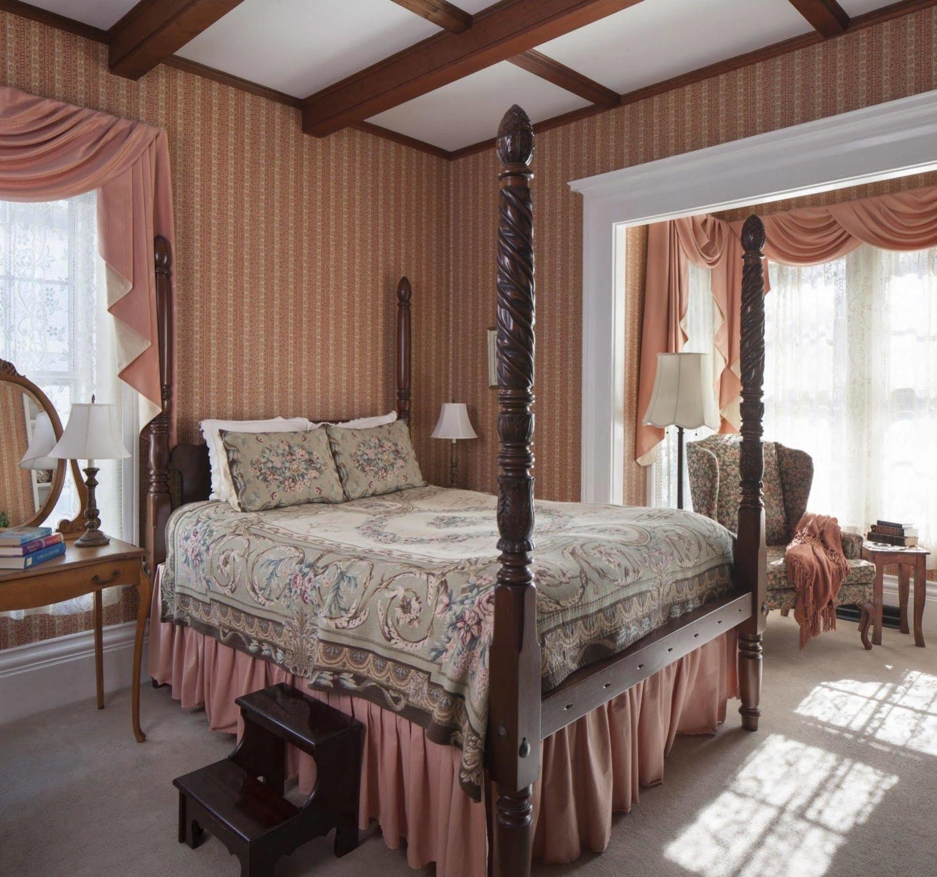 Isaiah Jones Homestead Bed And Breakfast Sandwich Exterior foto